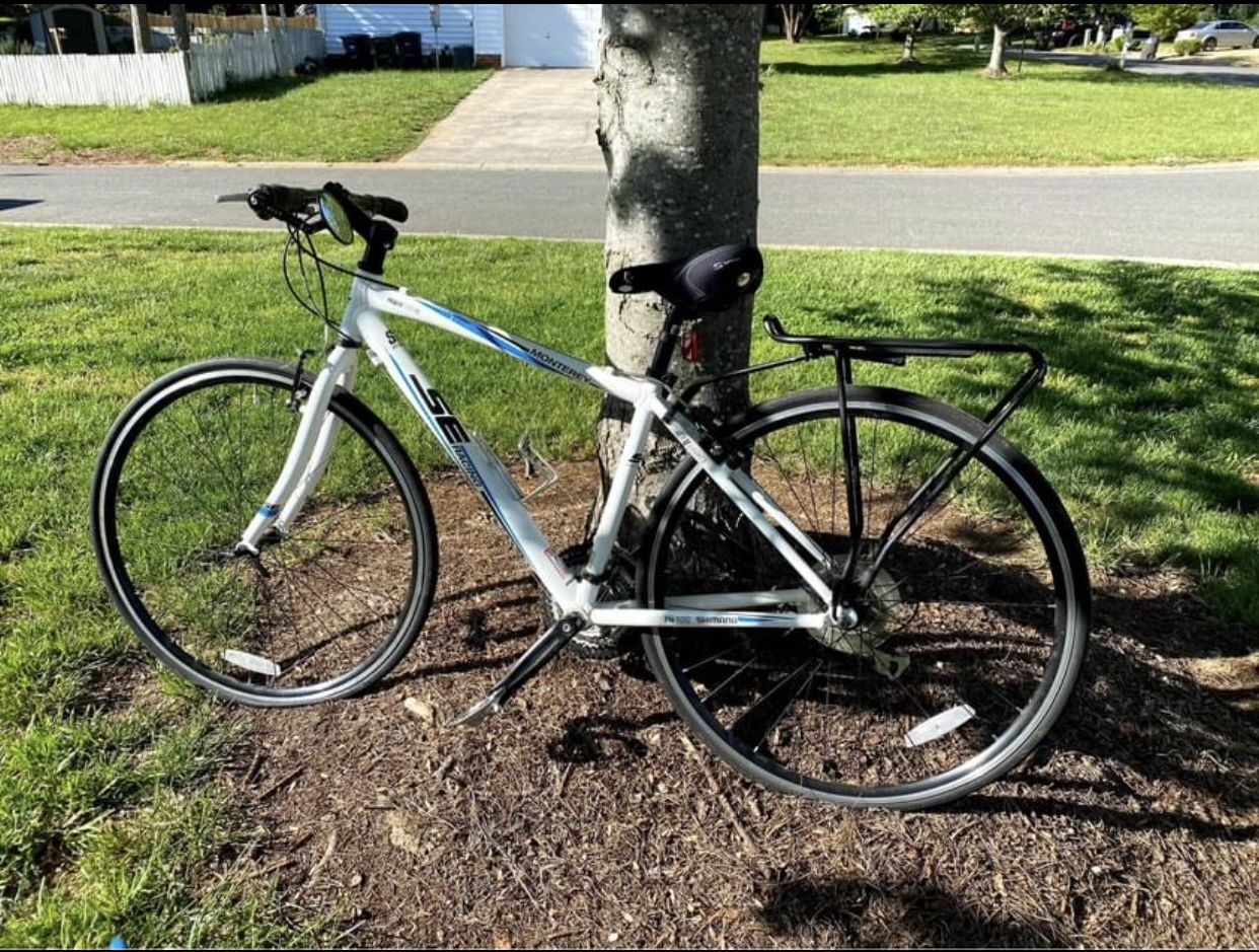 Monterey SE Racing 24s Shimano Bicycle w/Rear Rack