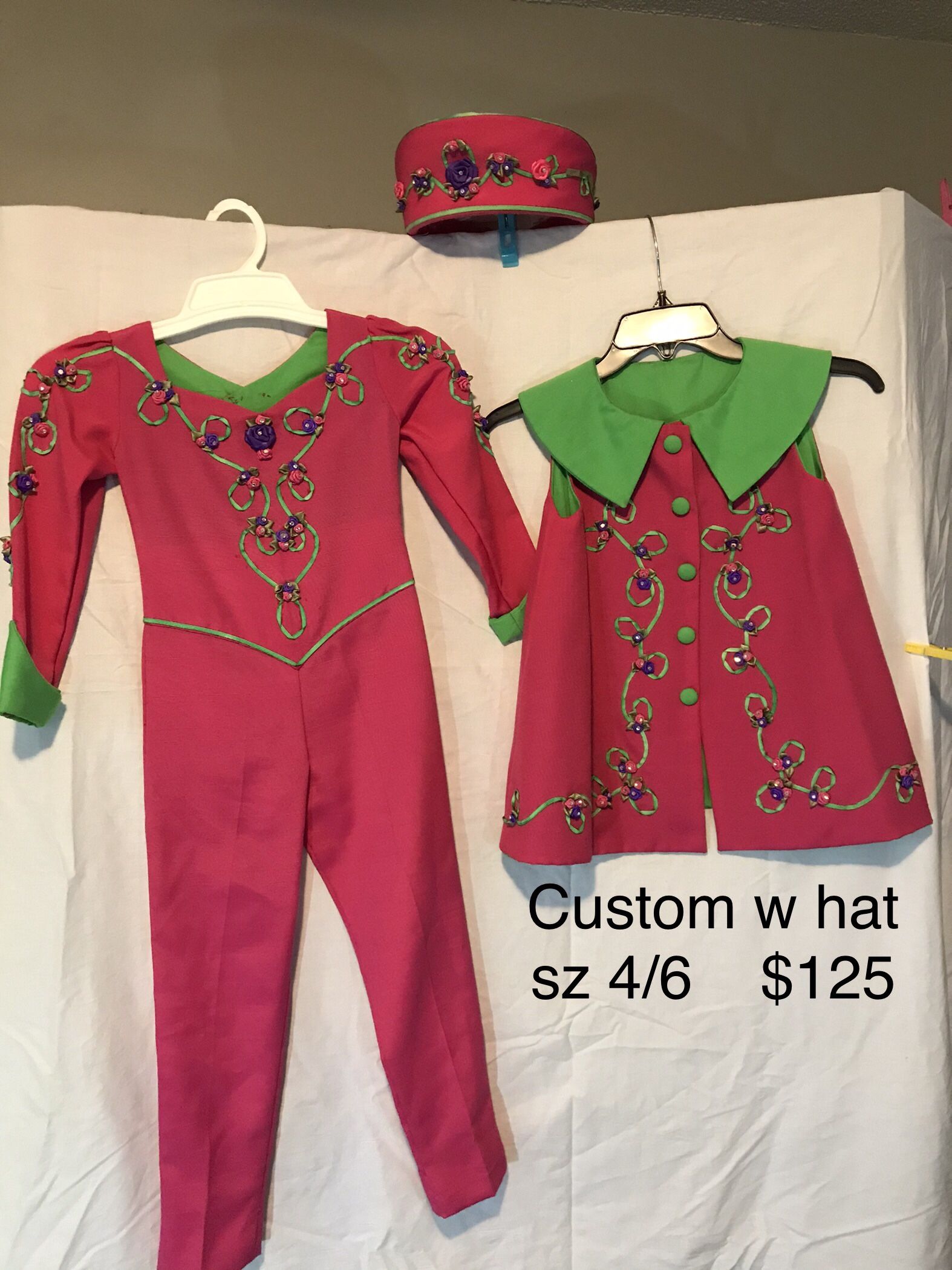 REDUCED!! Girls Pageant Sportswear/fun Fashion 2 Pc With Hat! Like New, Child Size 4/6