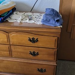 dresser w mirror