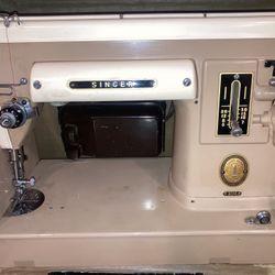 Singer 301 Sewing Machine Perfect Condition With Case