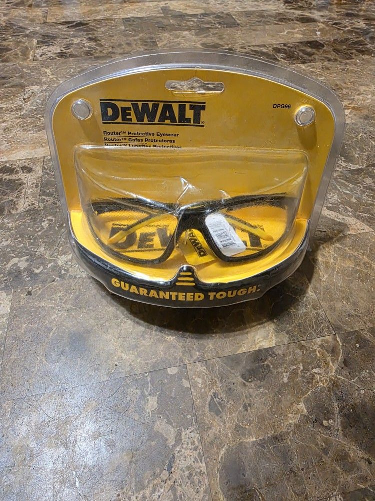 DeWalt Router Protective Eyewear- Safety Glasses, Polycarbonate, ANSI Z87.1+