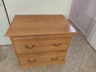Oak 2-Drawer Lateral File Cabinet