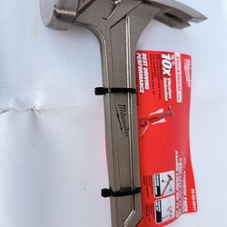 Milwaukee 17 oz. Smooth Face Framing Hammer