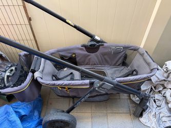 Evenflo Pivot Xplore Wagon Stroller