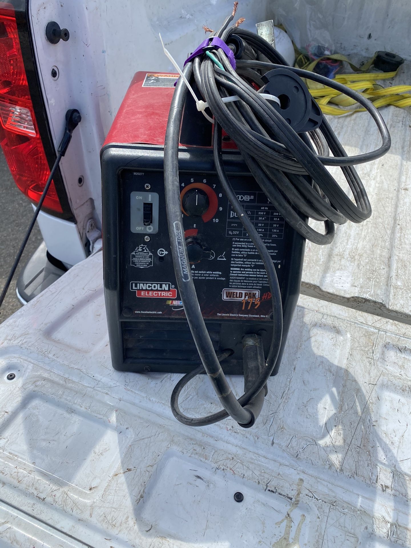 Lincoln weldpak 175 hd nascar edition mig welder 220v for Sale in Lake