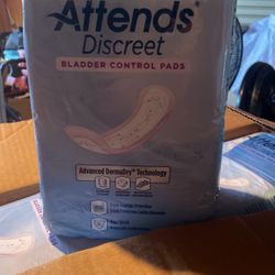 There are seven boxes of attends