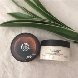 The Body Shop Coconut Body Scrub X2