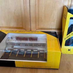 K-Line Starlite Diner & Beacon - NEW In Boxes -O Gauge Trains