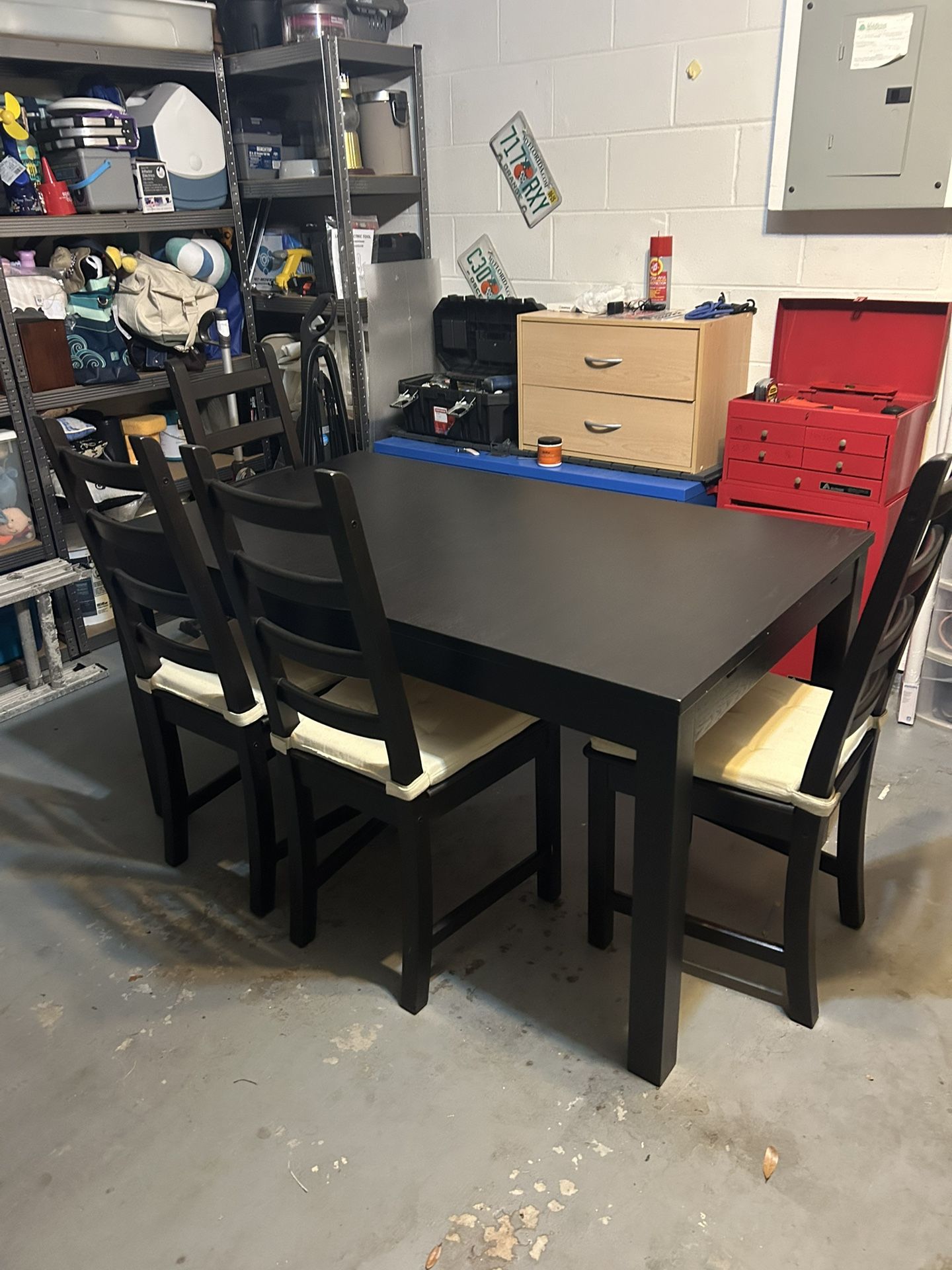 Dining Room Table and Chairs