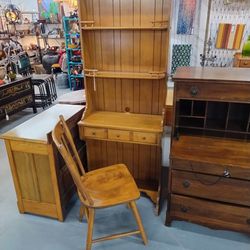 Solid Maple Hutch Desk With Chair