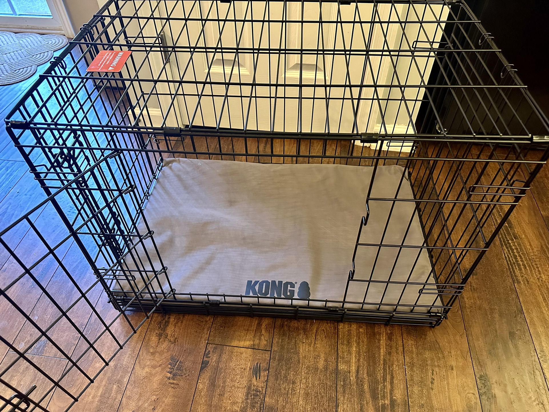 KONG Medium Dog Crate & Crate Bed