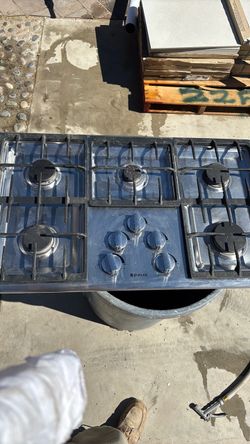 Gas stove