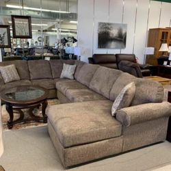 Hoylake Chocolate LAF Sectional /couch 1219