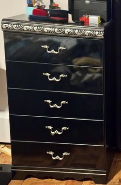 Bedroom Set - Queen Size Bed - PICKUP ONLY