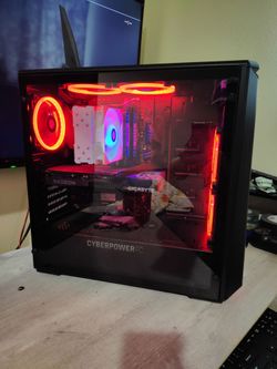 i5 10th gen - RX 6600XT - 16gb DDR4 - Win11