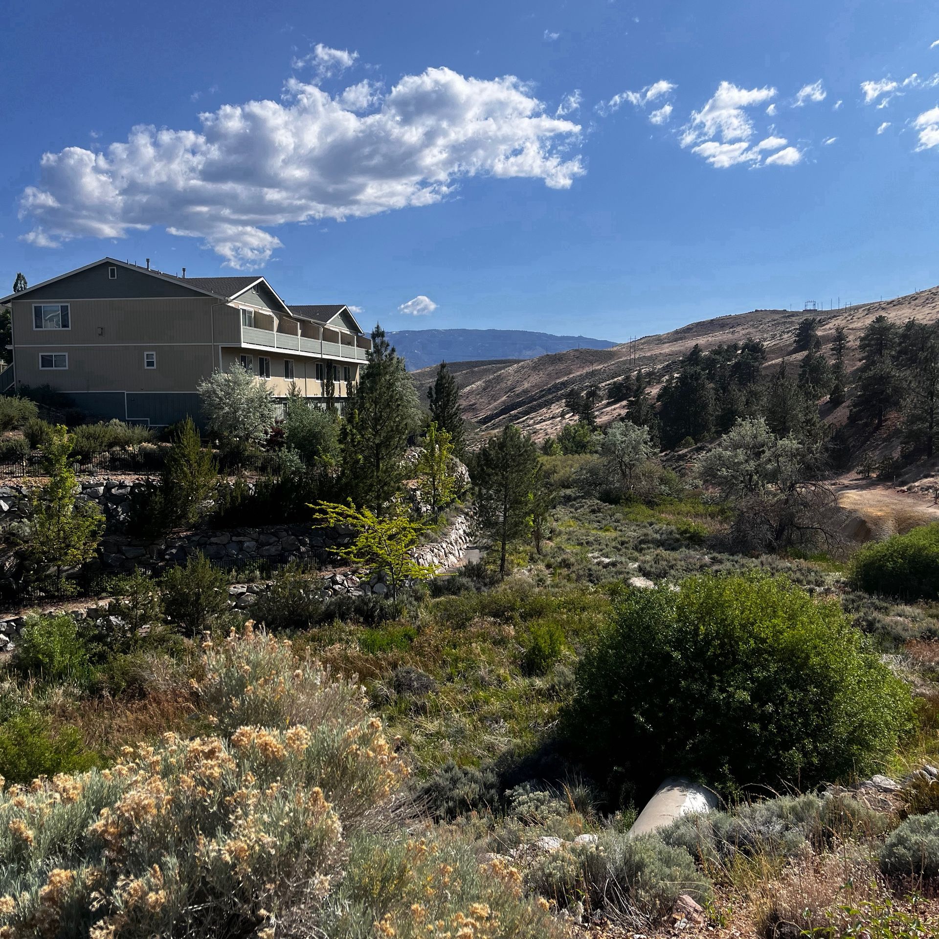 Creekside 2bdrm Townhouse Avail Now 