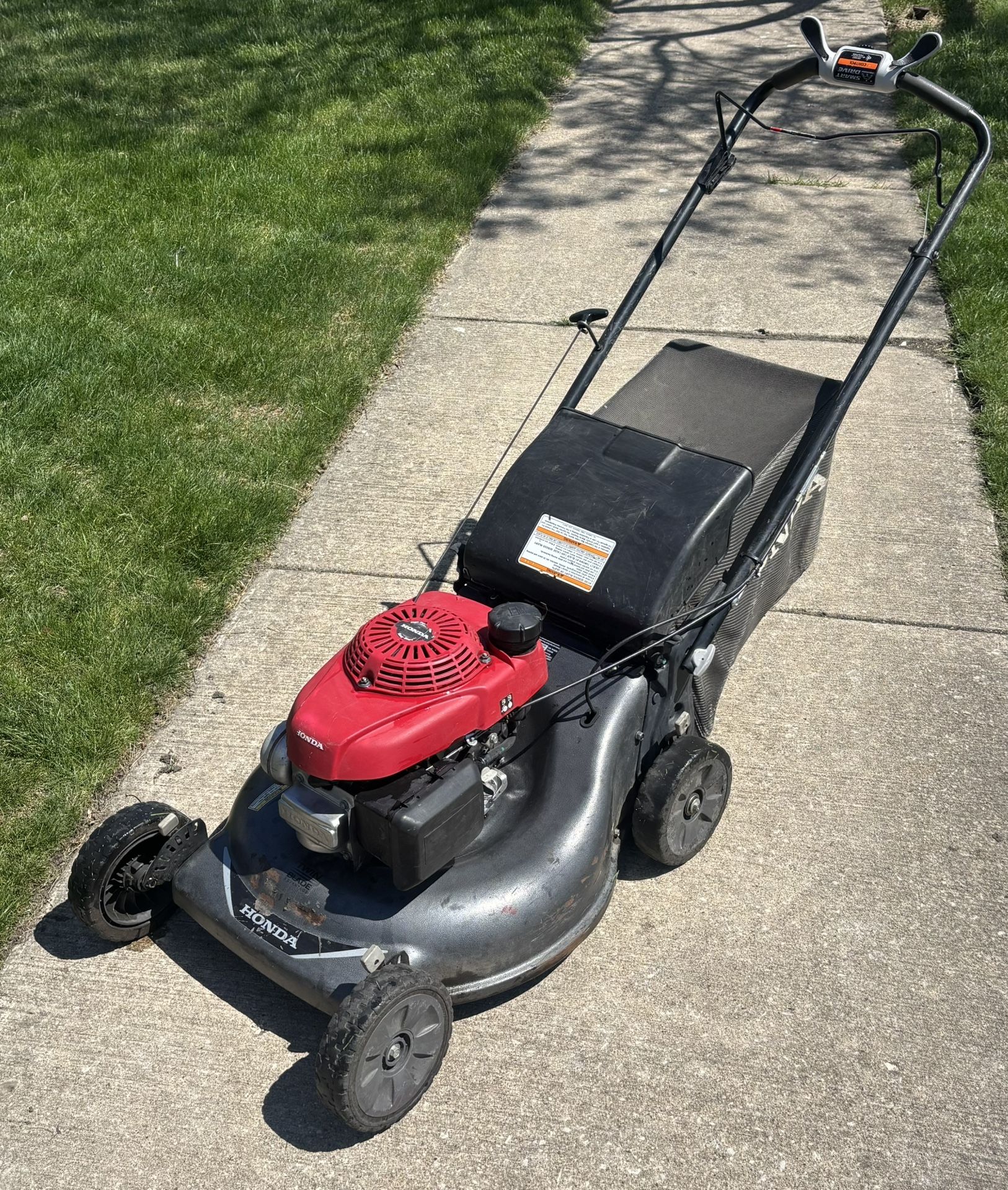 Honda Smart Drive Self Propelled Lawn Mower with Bag