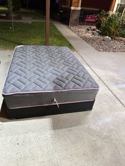 Full size mattress and boxspring in great condition super comfy asking 150