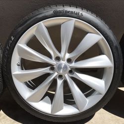 Tesla Model S 21” Rim