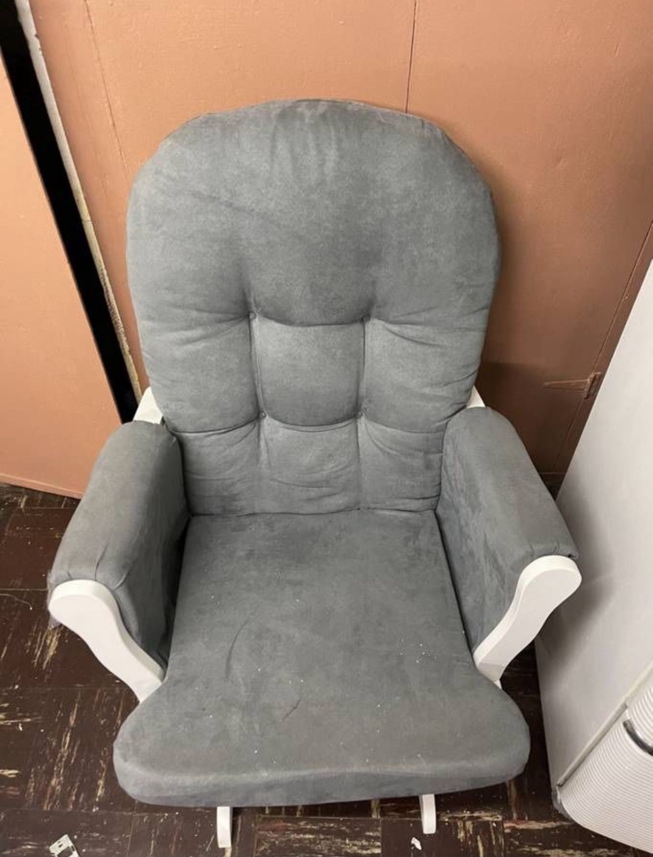 Gliding Chair With Foot Rest