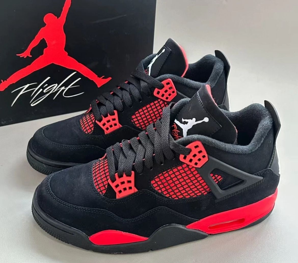 Jordan 4 Thunder Red Size 8.5 And 9.5 Men’s Flash Sale This Week Only 120$!!