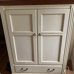 Ethan Allen entertainment center/armoire