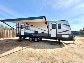 2018 SPRINGDALE 30FT 2 puertas