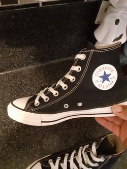 Converse womens 8 Great Condition