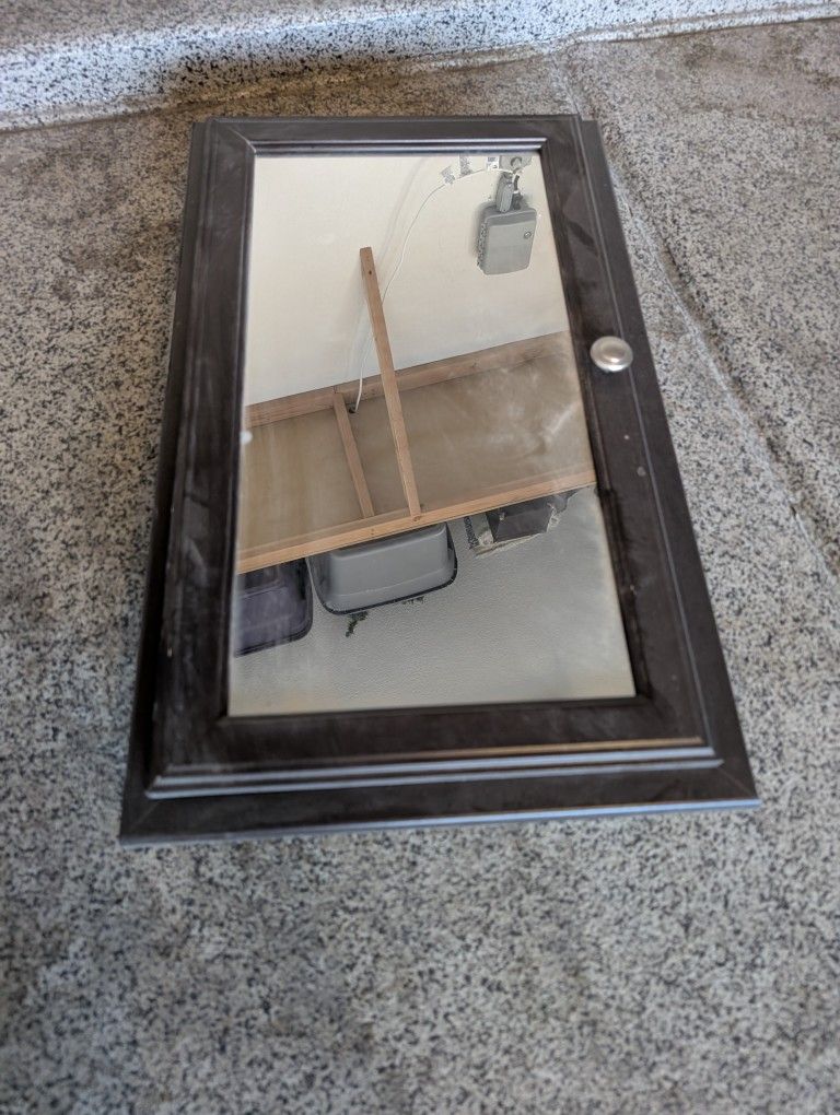 Medicine Cabinet In Wall 15.5"x25.5