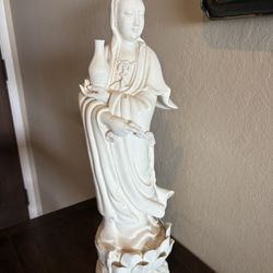 Guan Yin Water Goddess 