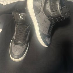 LV Rivoli Sneaker Boot Size 9