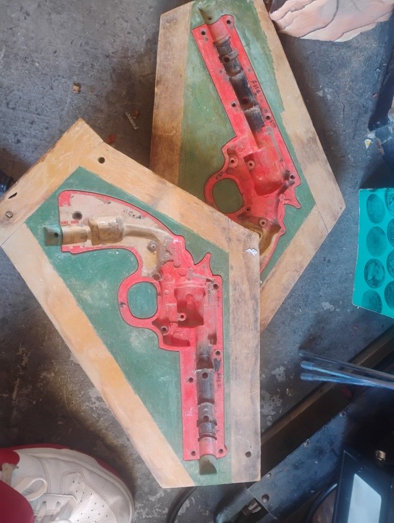 Mold For Old Arcade Nintendo Gun 