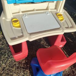 Child Desk With Chair 