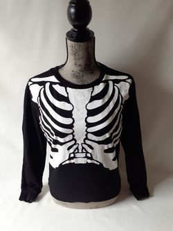 Divided women's black/white skeleton print long sleeve top size S