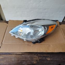 12-14 Nissan Versa Headlight Assembly 