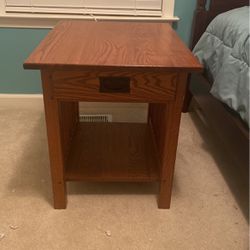 Solid Oak End Table 