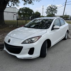2012 Mazda MAZDA3 i Grand Touring i Grand Touring 4dr Sedan