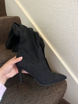 Black High Heels/ Botas Negras 51/2