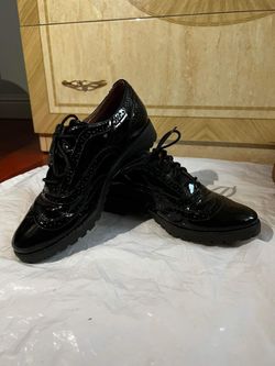 Women's Sperry Patent Leather Wing Tip Bucks 