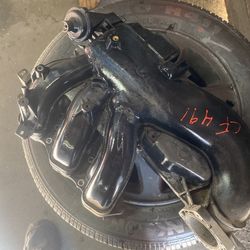 2003-2005 Toyota 4Runner V6 Intake Manifold