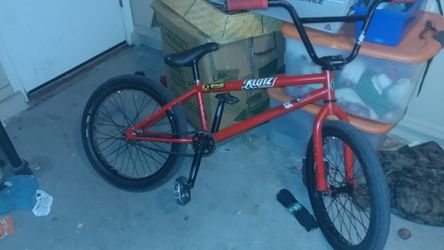 Kink mission upgraded hub and headset new tires its a good bike