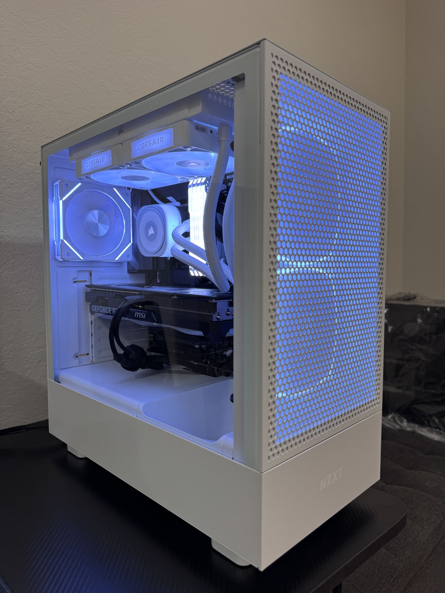 GAMING PC | RTX 4070 TI | INTEL CORE i9-13900K | 32GB RAM | 2TB SSD.