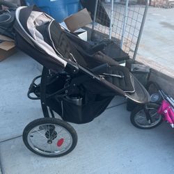 Stroller Free