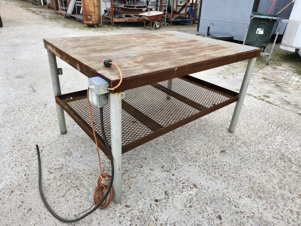 Steel Welding Table with Shelf, ¼" Metal Thickness