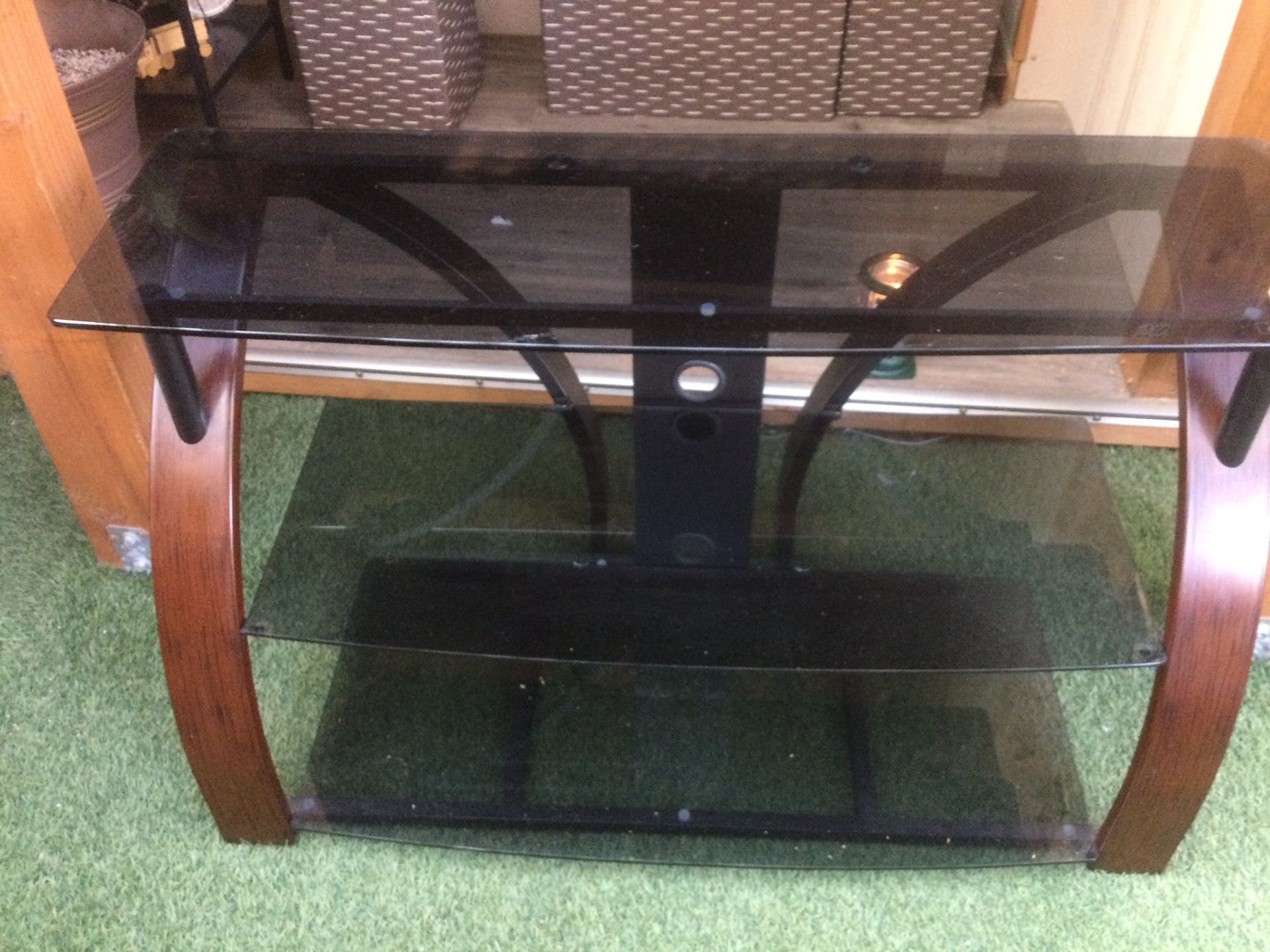 BELL’O TV STAND,  GLASS/ WOOD 