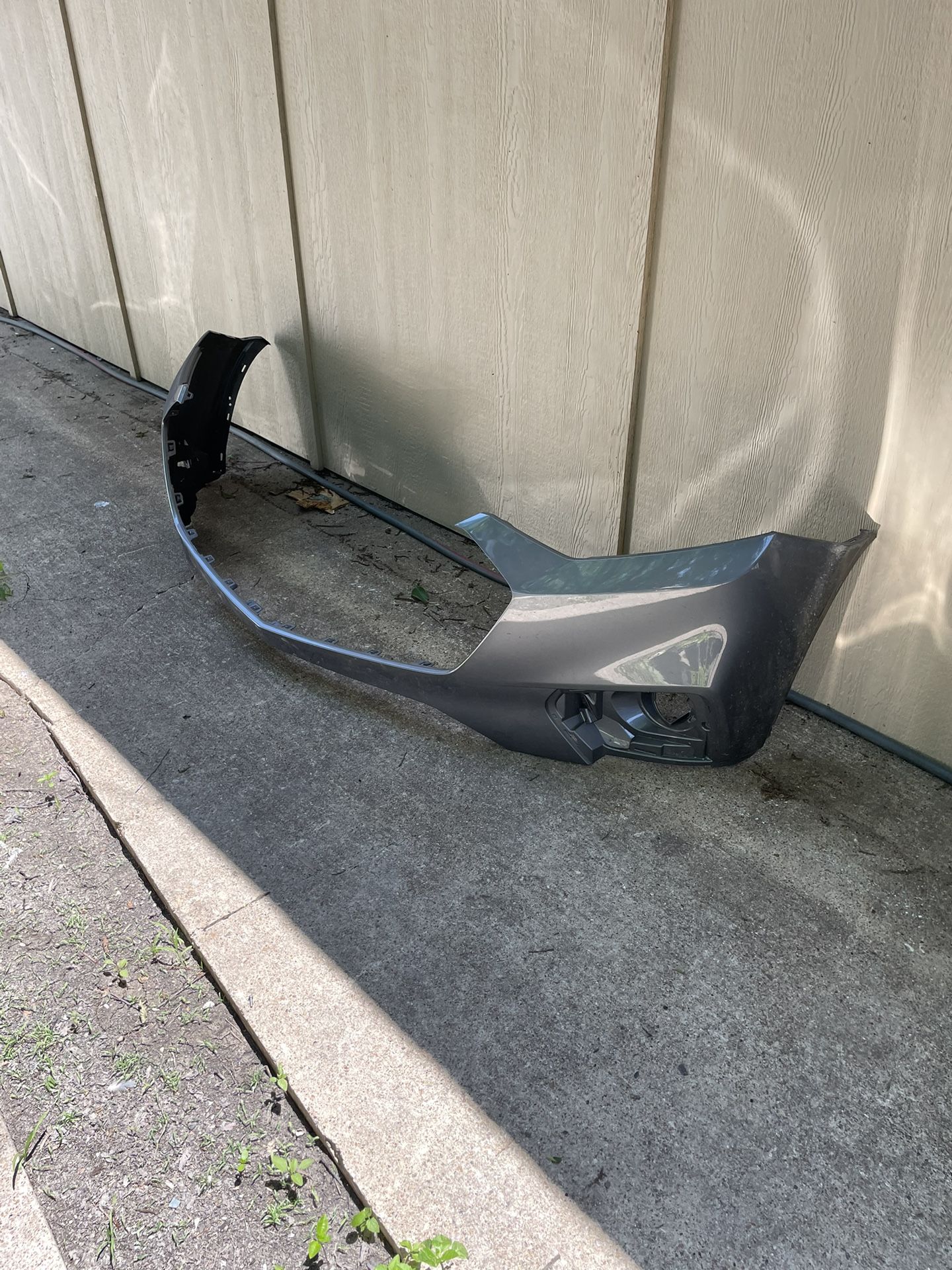 2018-2021 CHEVROLET TRAVERSE FRONT BUMPER OEM