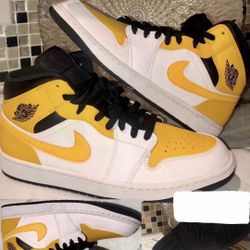 Air Jordan 1 Mid 'University Gold' Size 12-NEW-Authenti