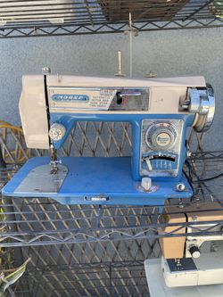 Vintage Morse Zig Zag Sewing Machine Model 4300