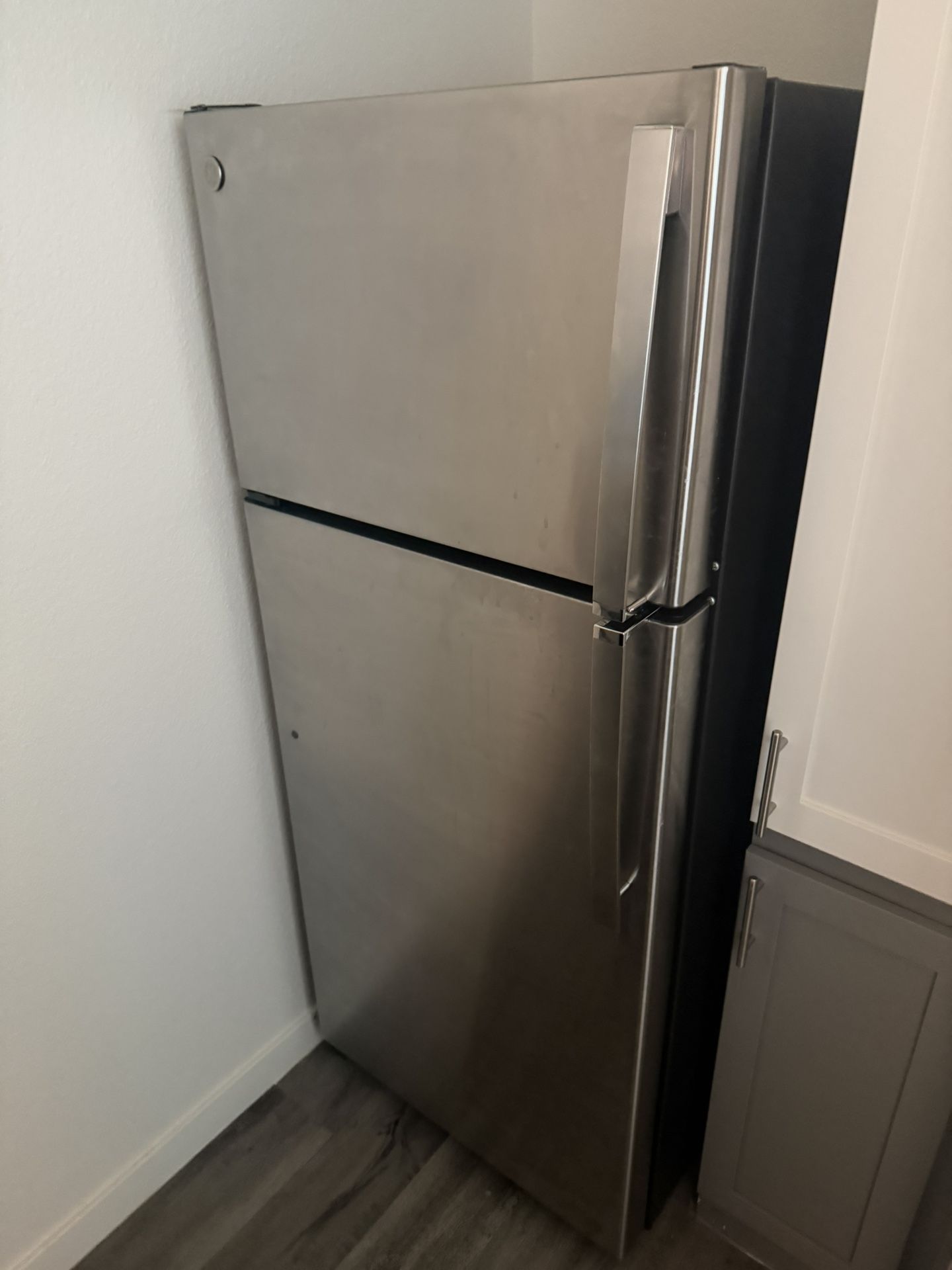 GE refrigerator