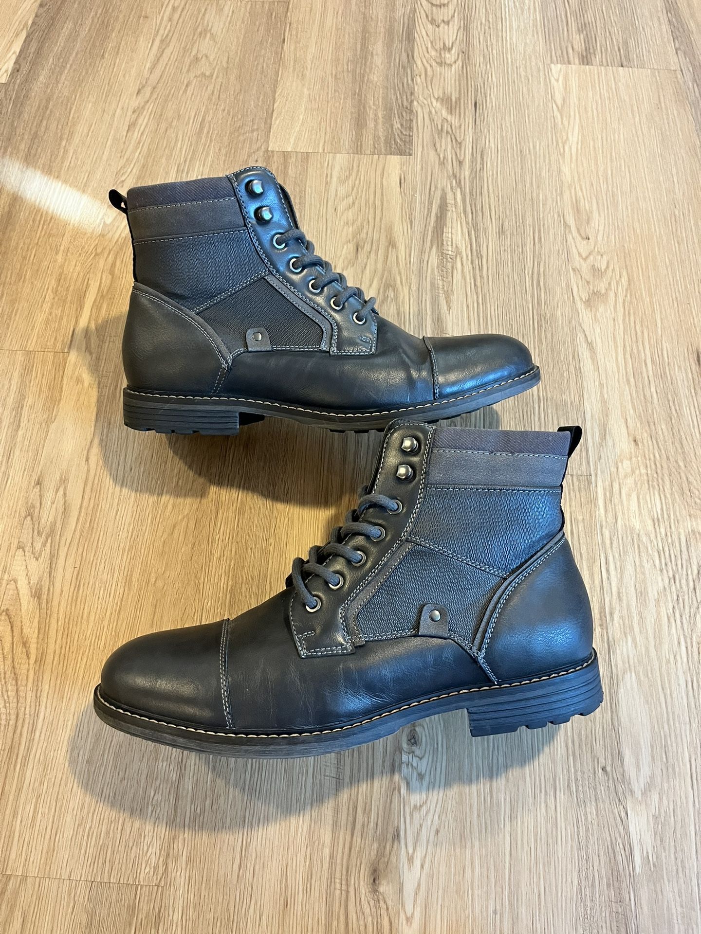 Men’s Sonoma Boots Gray Size 12